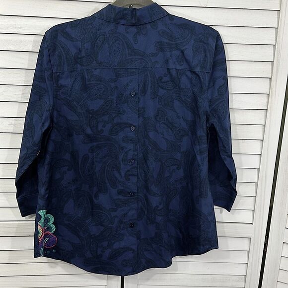 Chico's No Iron Shirt Size 1 Size 8 Blue With Vibrant Paisley Print - Picture 10 of 16
